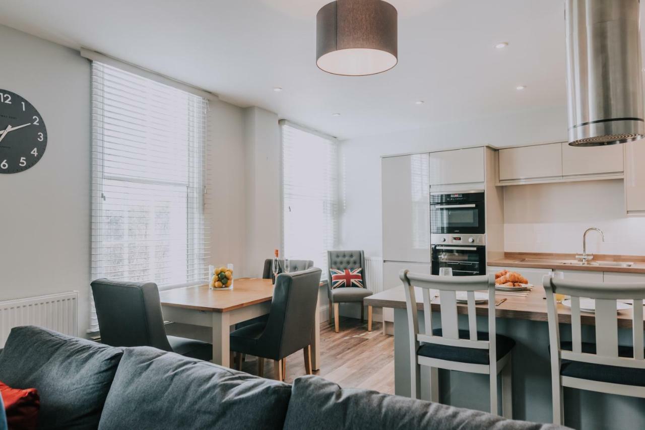 Cavendish House With Secure, Allocated Parking, 2 Mins Walk From Windsor Castle Kültér fotó
