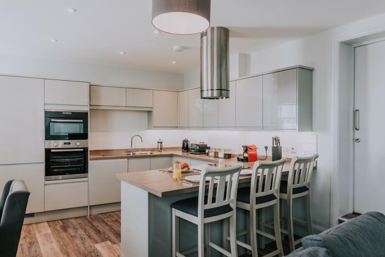 Cavendish House With Secure, Allocated Parking, 2 Mins Walk From Windsor Castle Kültér fotó
