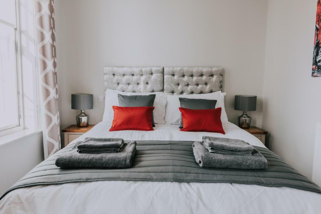 Cavendish House With Secure, Allocated Parking, 2 Mins Walk From Windsor Castle Kültér fotó
