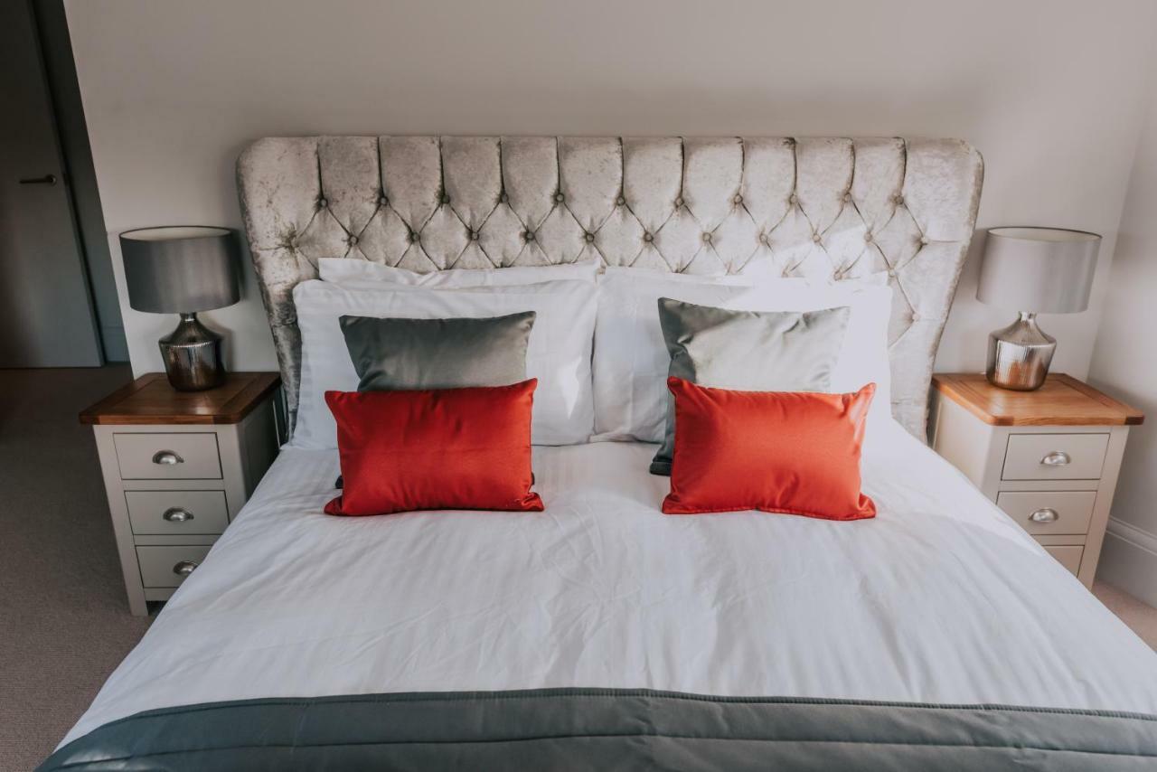 Cavendish House With Secure, Allocated Parking, 2 Mins Walk From Windsor Castle Kültér fotó