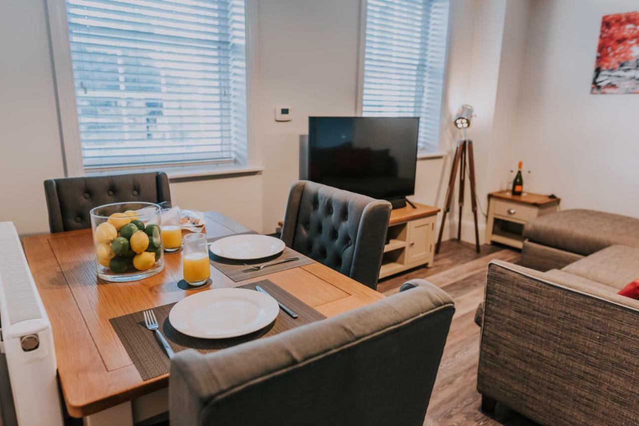 Cavendish House With Secure, Allocated Parking, 2 Mins Walk From Windsor Castle Kültér fotó
